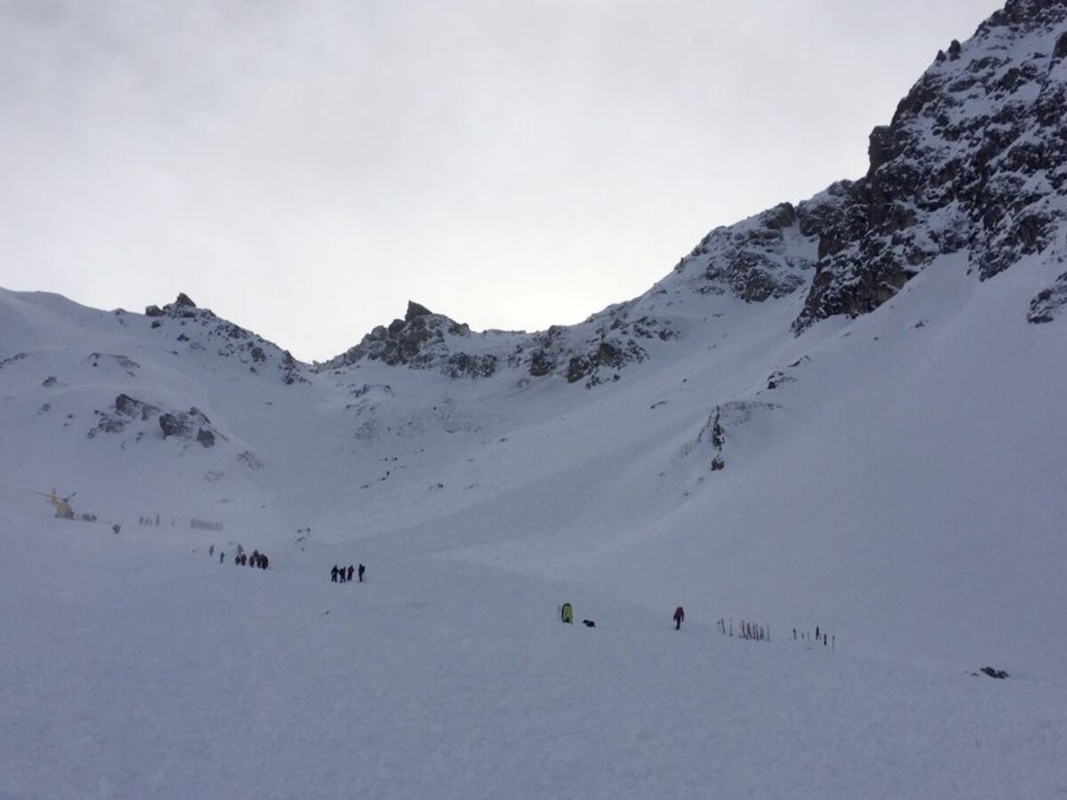 Tirolsko Alpy lavína sneh hory 1140 px SITA AP
